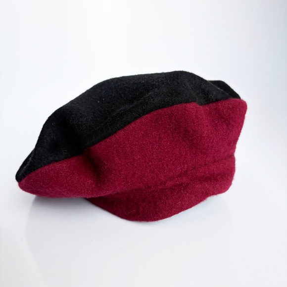 Vintage Norma Kamali for Stetson Wool Beret – Black & Burgundy Two-Tone (1980s) main image 4